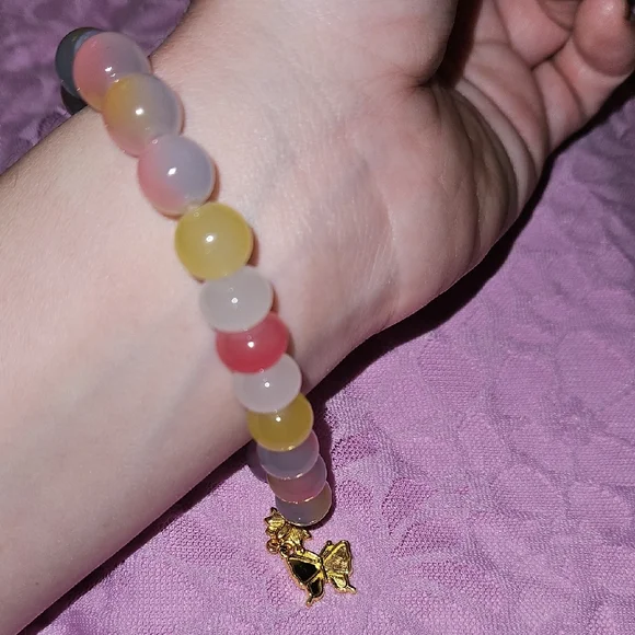 Elegant Multicolor Glass Beaded Bracelet with Gold Charms - Picture 6 of 6